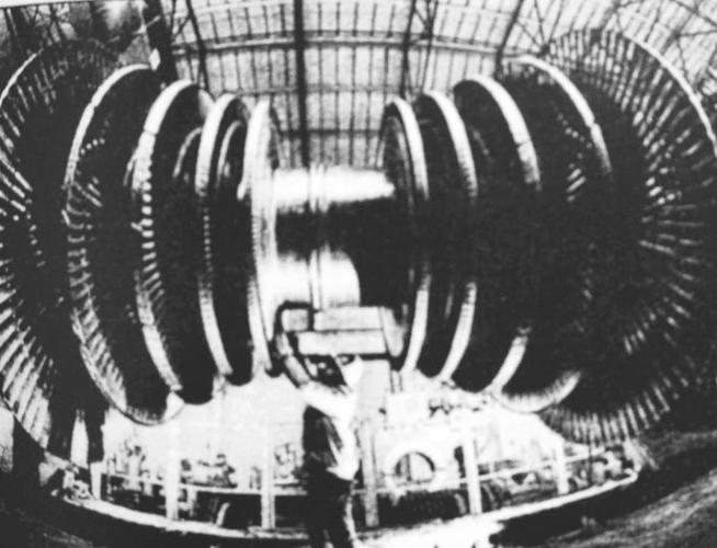 1974年10月,東方汽輪機廠建成投產.